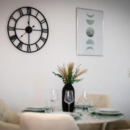 Pakito: Zentrum - Workstation - Stilvoll & Komfortabel Apartment